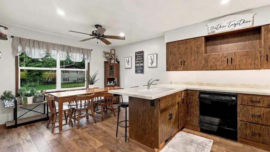 106 8th Avenue #NW, Dyersville, IA 52040 - #2