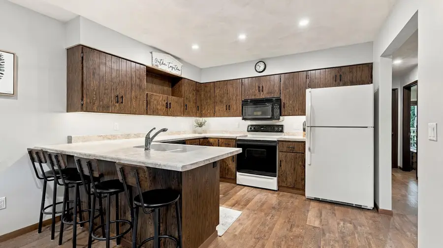 106 8th Avenue #NW, Dyersville, IA 52040 - #3
