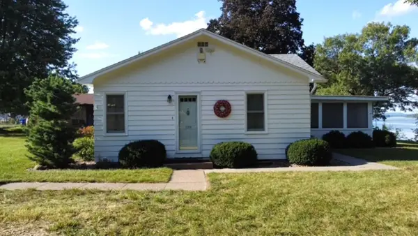 129 Riverside Street, Bellevue, IA 52031