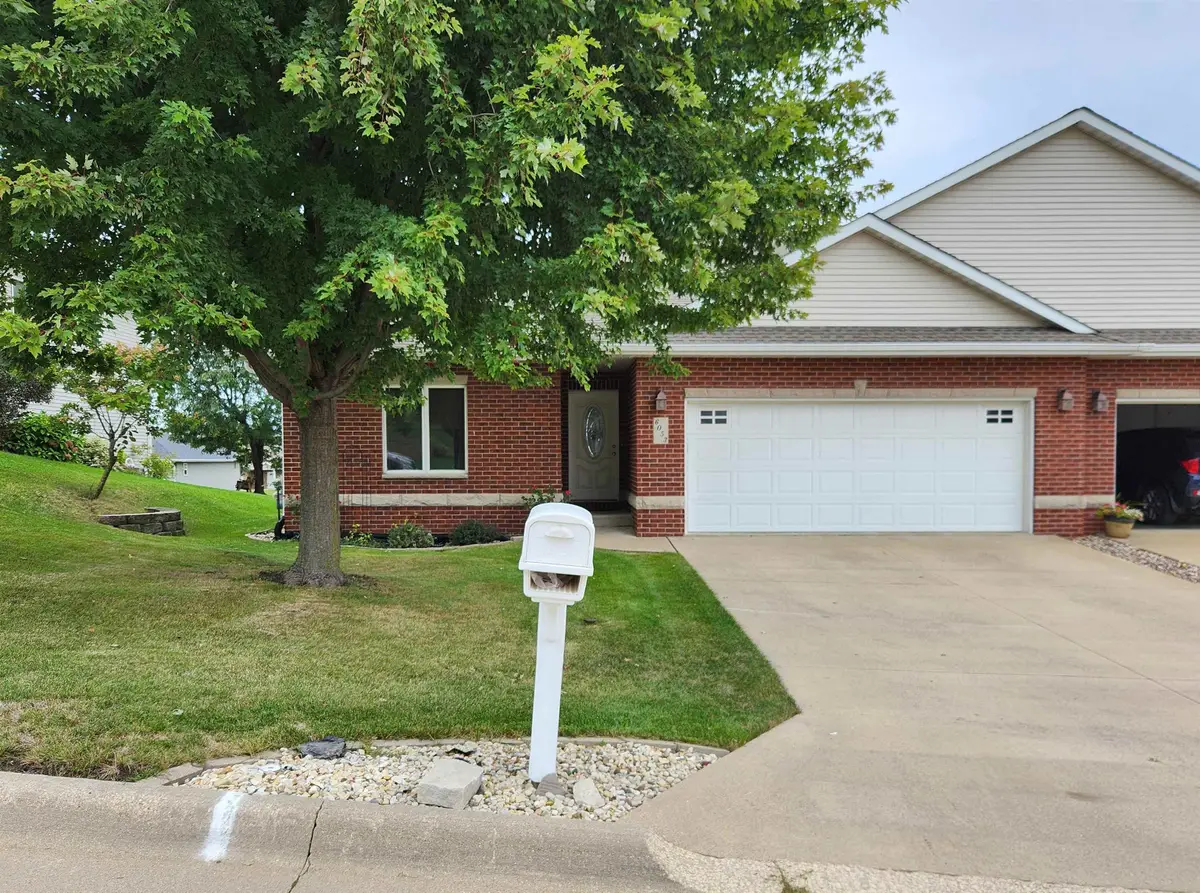 6053 Seven Springs Drive, Dubuque, IA 52002-9999 - #1
