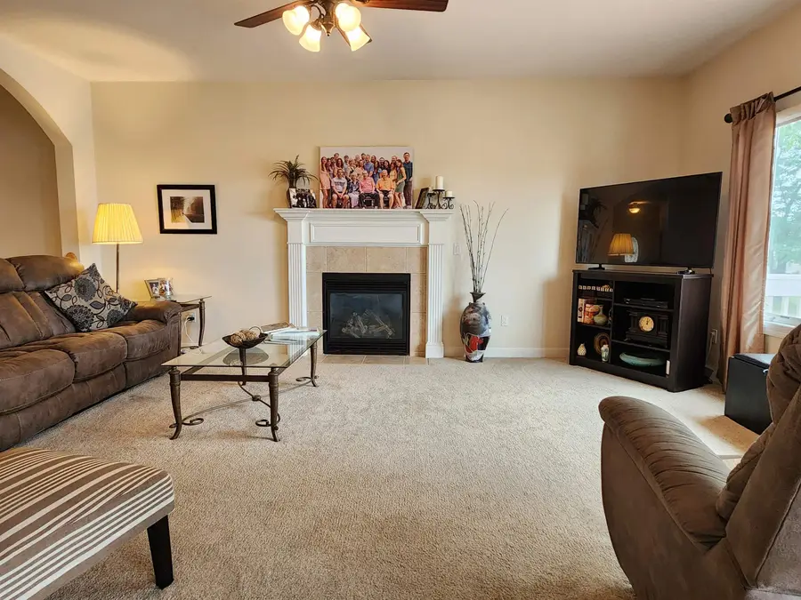 6053 Seven Springs Drive, Dubuque, IA 52002-9999 - #3