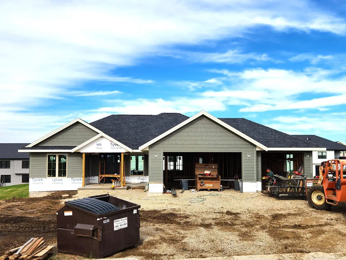 383 Gavin Circle, Peosta, IA 52068 - #1
