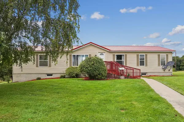 216 Burger Road, Monona, IA 52159