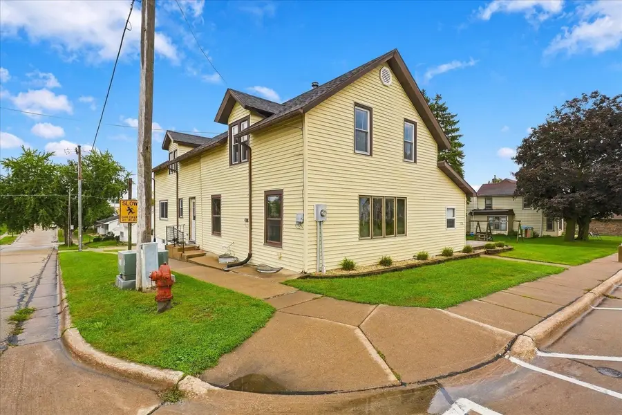 124 W Main Street, Epworth, IA 52045 - #2