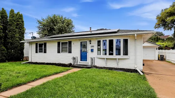 2769 Muscatine Street, Dubuque, IA 52001