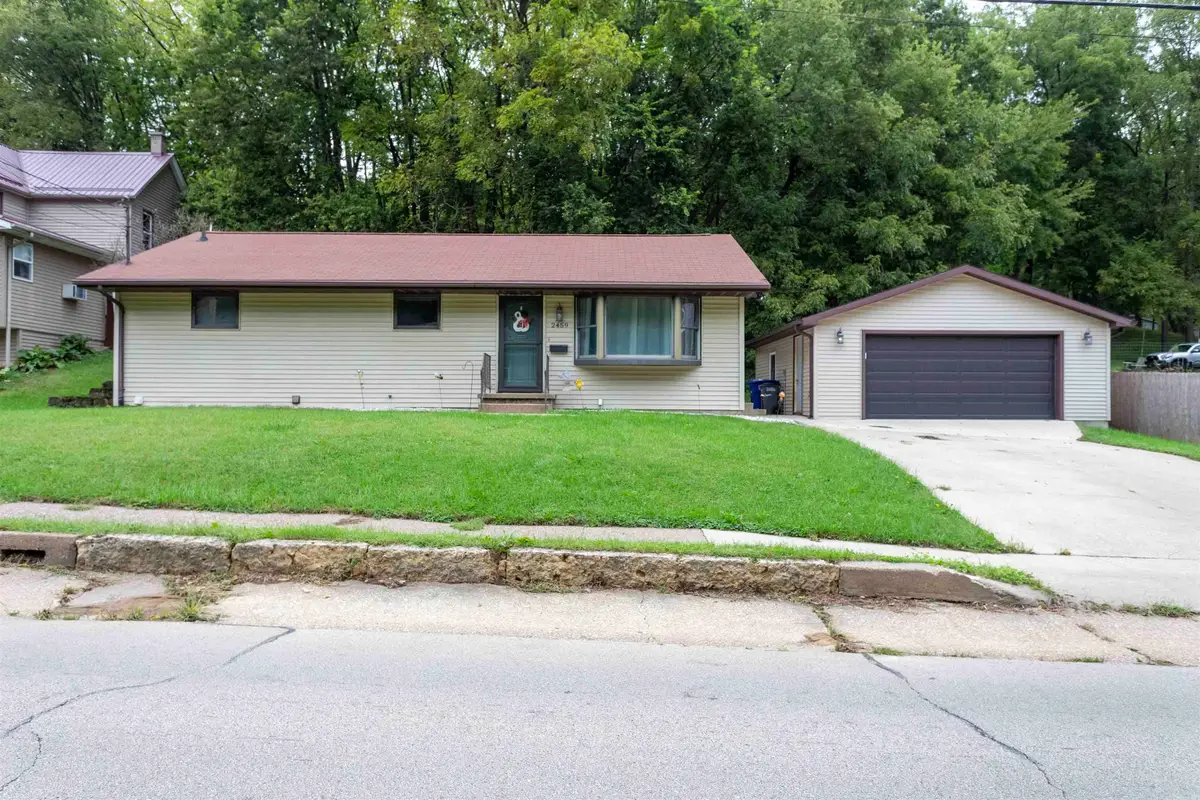 2459 Roosevelt Street, Dubuque, IA 52001 - #1