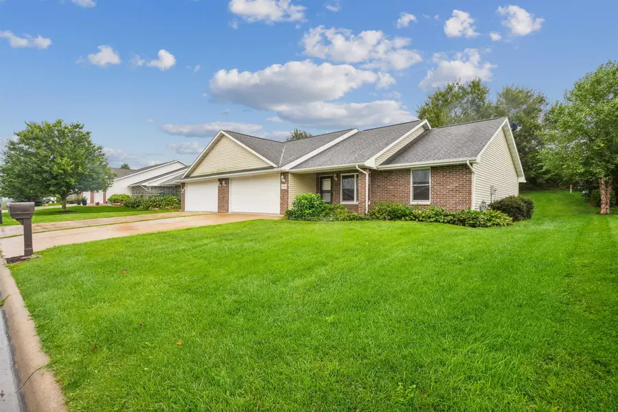 6110 Seven Springs Drive, Dubuque, IA 52002 - #2
