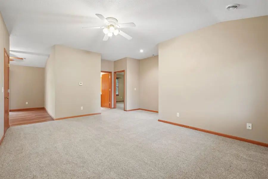6110 Seven Springs Drive, Dubuque, IA 52002 - #3