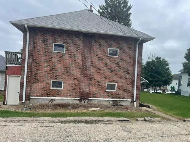 1381 Belmont Street, Dubuque, IA 52001-000 - #2