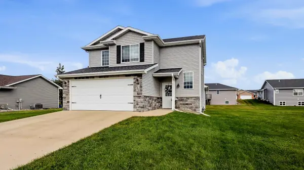 2168 Comanche Drive, Asbury, IA 52002