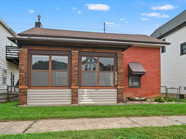 2052 Jackson Street, Dubuque, IA 52001