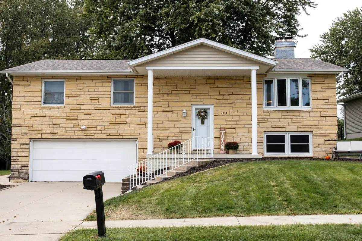 983 Richards Road, Dubuque, IA 52003 - #1