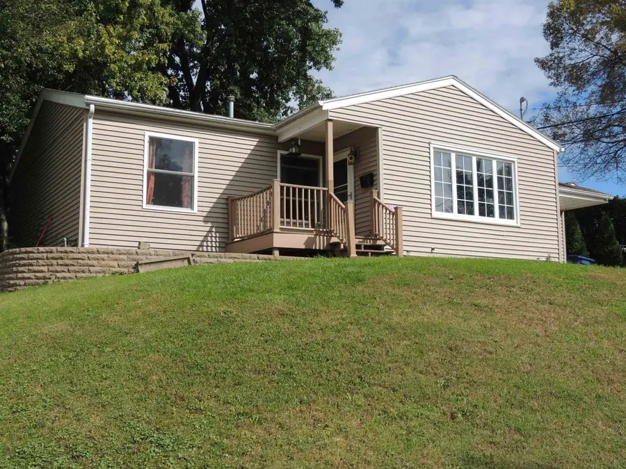 1825 Scenic View Drive, Dubuque, IA 52001 - #2