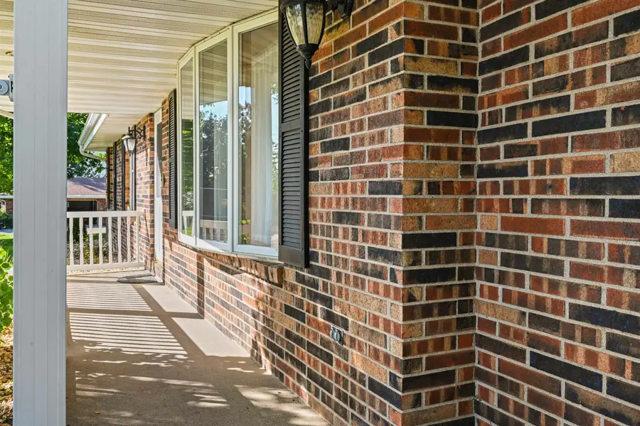 360 Highland Drive, East Dubuque, IL 61025 - #2
