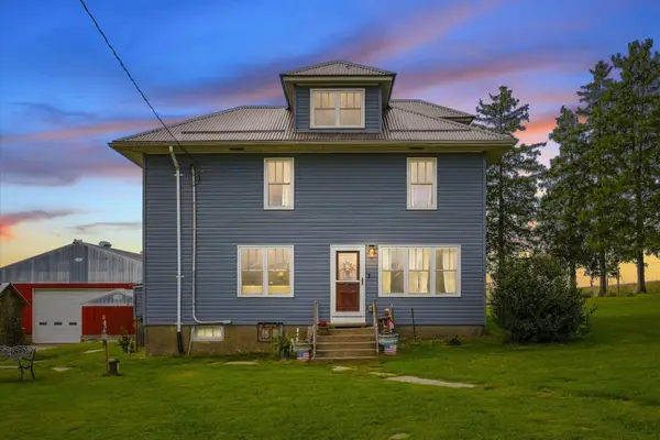 21730 N Cascade Road, Bernard, IA 52032
