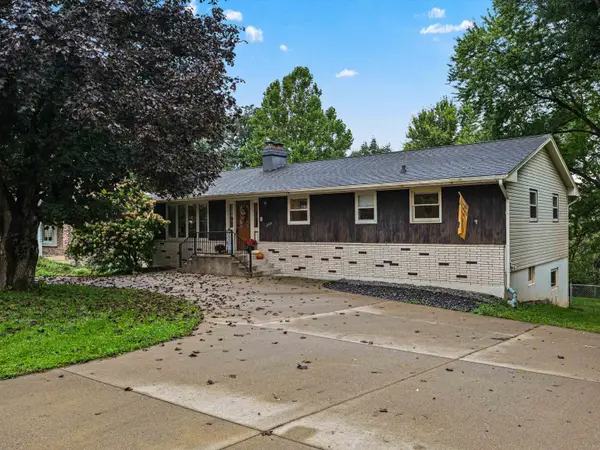 1215 Kelly Lane, Dubuque, IA 52003