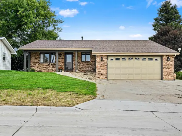 726 Highland Court, Holy Cross, IA 52053-0000