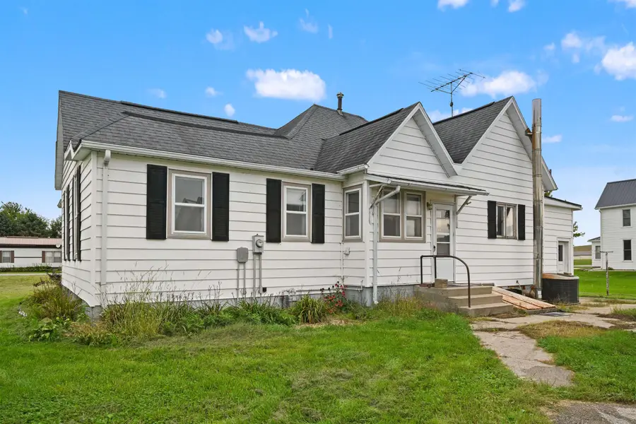 506 Buchanan St Sw, Cascade, IA 52033 - #2
