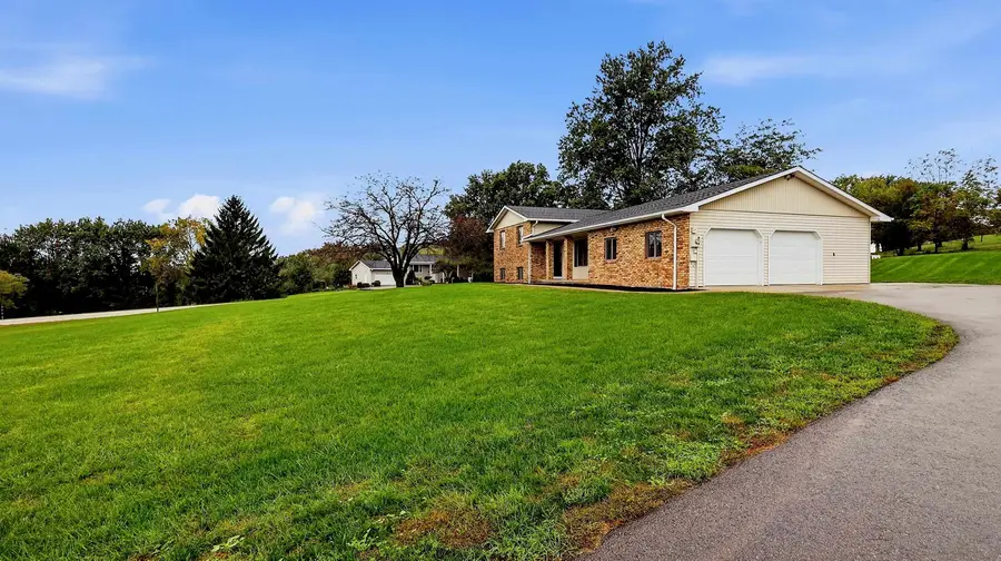 15153 Lore Oaks Court, Dubuque, IA 52002 - #2