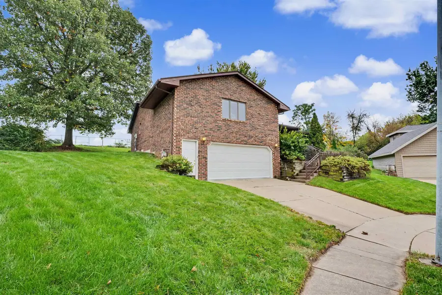 2305 Buckskin Circle, Dubuque, IA 52001 - #3