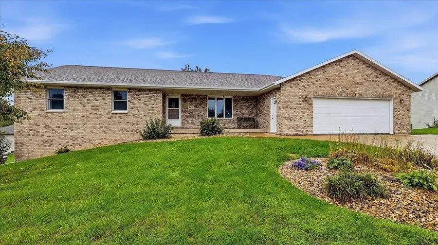 208 Oak Forest Drive, Epworth, IA 52045 - #2