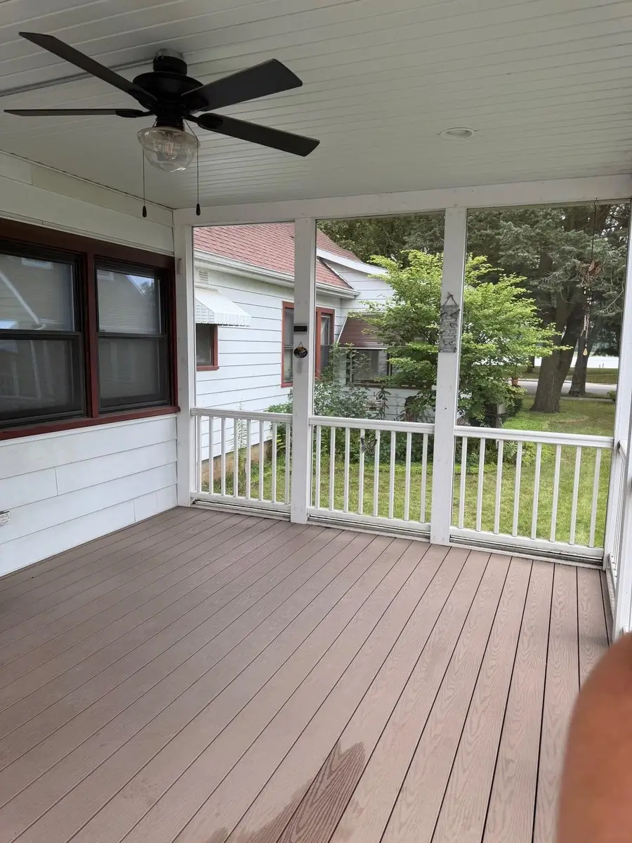 810 S River Park Drive, Guttenberg, IA 52052-0561 - #2