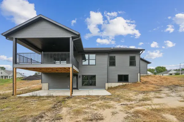 607 Lexington Street, Delhi, IA 52223-0000
