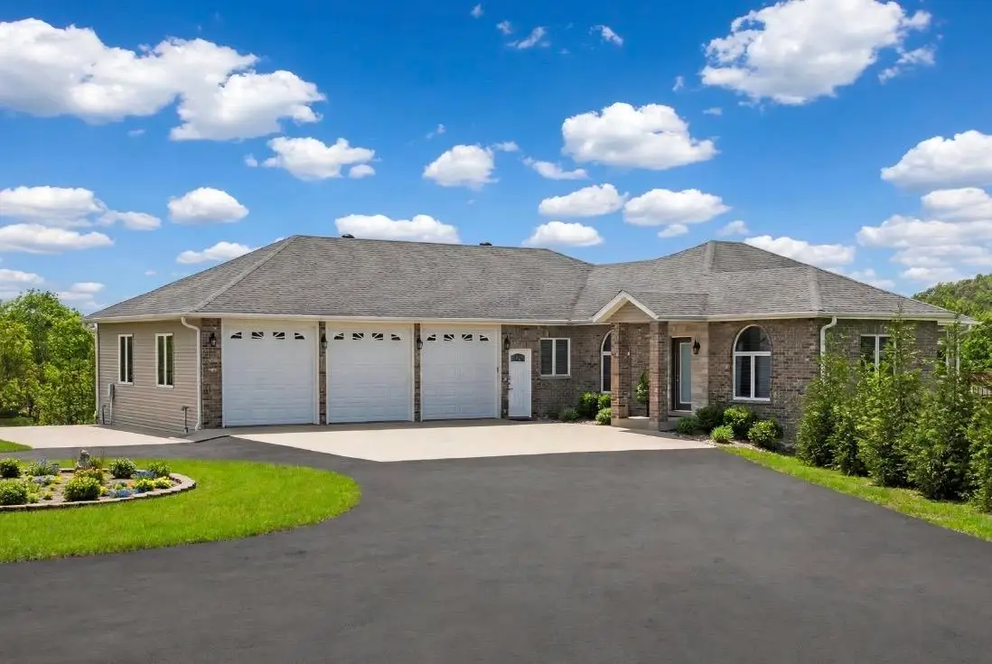 28385 400th Street, Bellevue, IA 52031 - #1