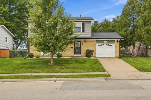 2225 Saint John Drive, Dubuque, IA 52002