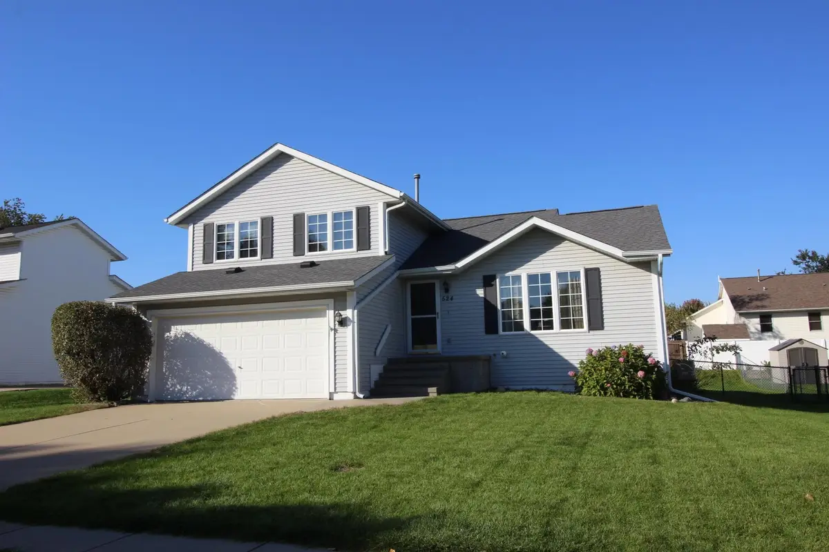 524 NE Deer Run Drive, Cedar Rapids, IA 52402-7319 - #1