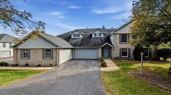 3294 Lake Ridge Drive #Unit B, Dubuque, IA 52003