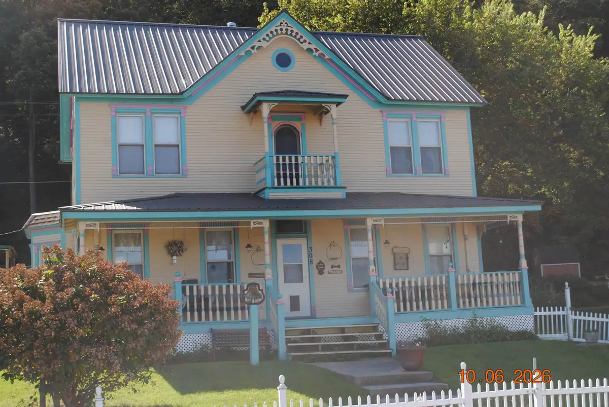 308 1st Street, Clayton, IA 52049 - #1