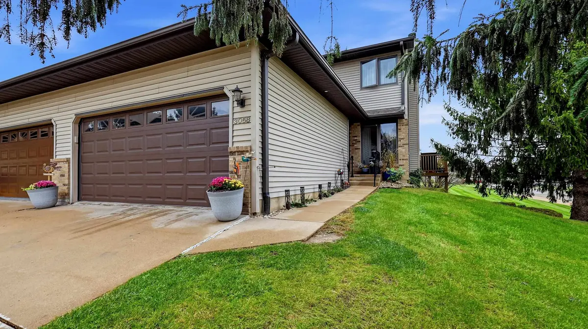 3058 Deerwood Circle, Dubuque, IA 52003 - #1