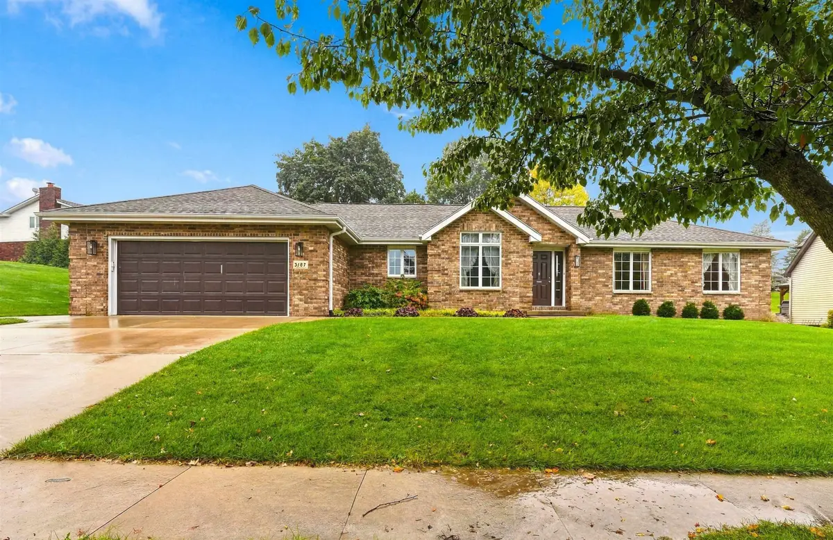 3187 Highland Park Drive, Dubuque, IA 52001 - #1