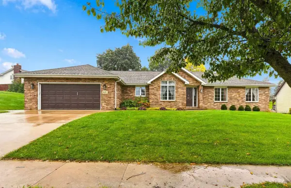 3187 Highland Park Drive, Dubuque, IA 52001