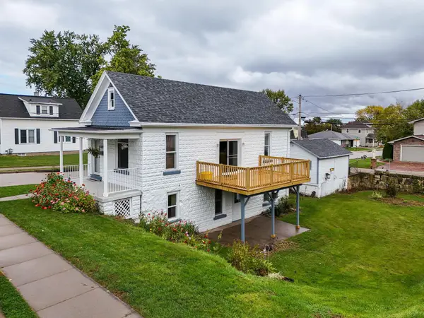 1694 Avoca Street, Dubuque, IA 52001