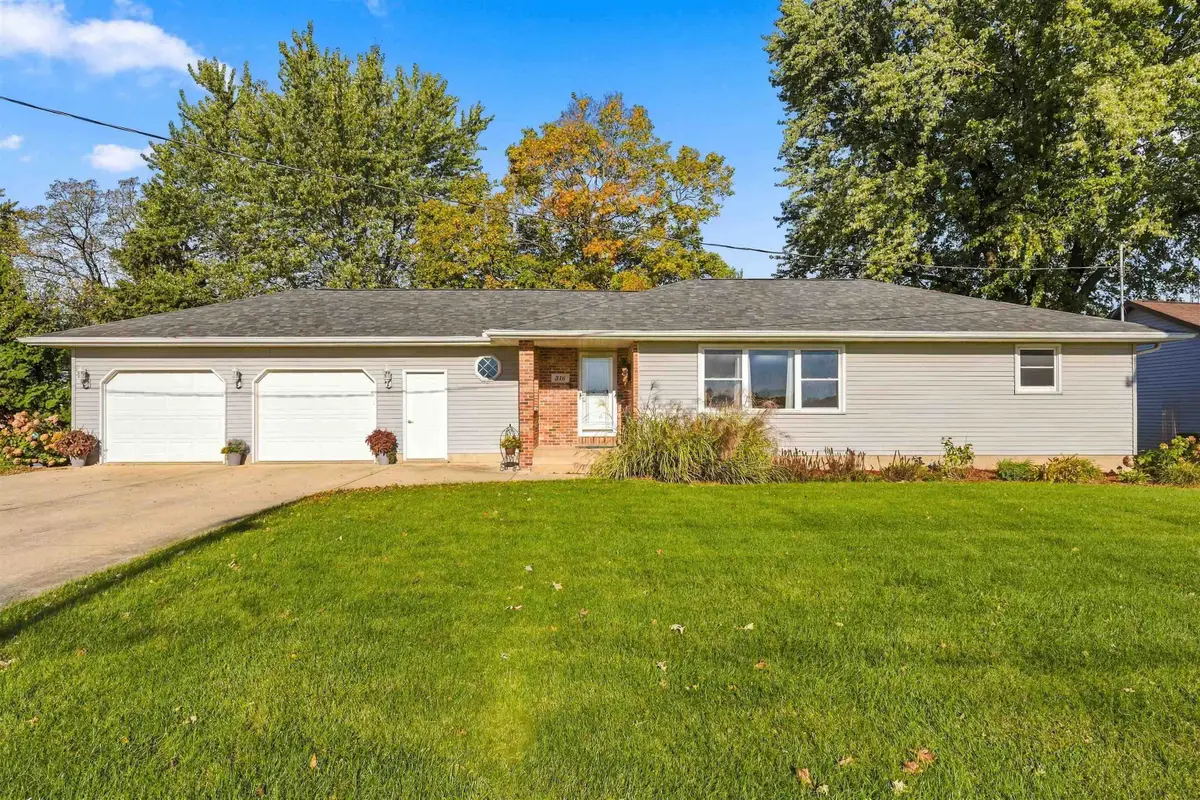 316 NE 12th Street, Dyersville, IA 52040 - #1