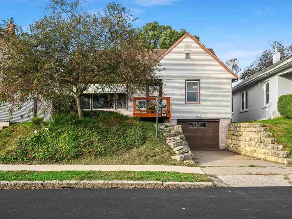 819 Goethe Street, Dubuque, IA 52001