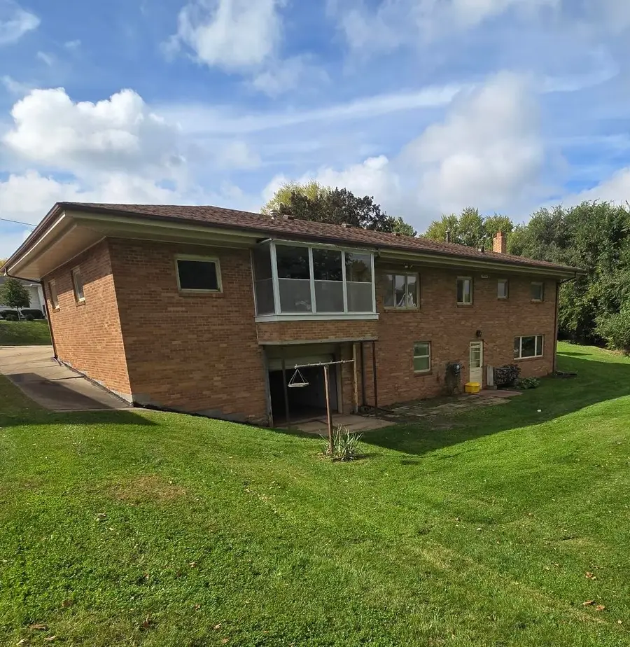 2950 Keokuk Street, Dubuque, IA 52001 - #2
