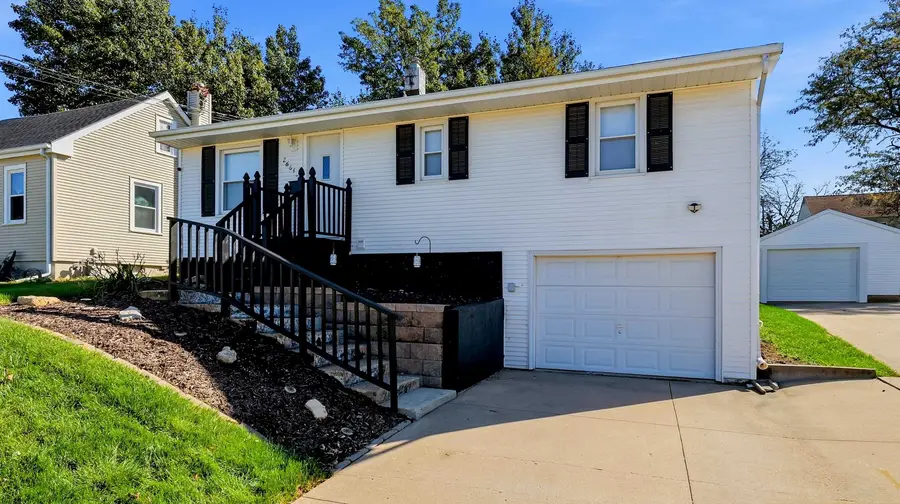 2664 Beverly Avenue, Dubuque, IA 52001 - #3