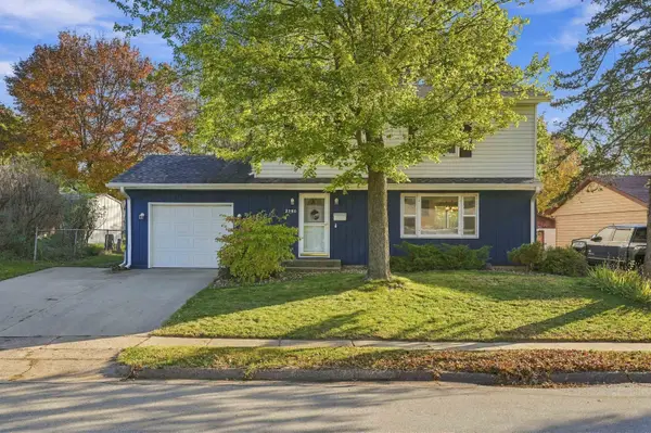 2280 Saint John Drive, Dubuque, IA 52002
