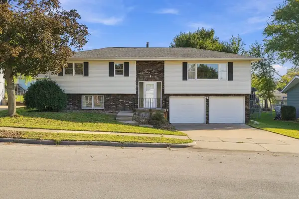 2210 Southway Drive, Dubuque, IA 52002