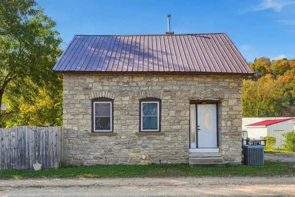 110 N Third Street, Guttenberg, IA 52052