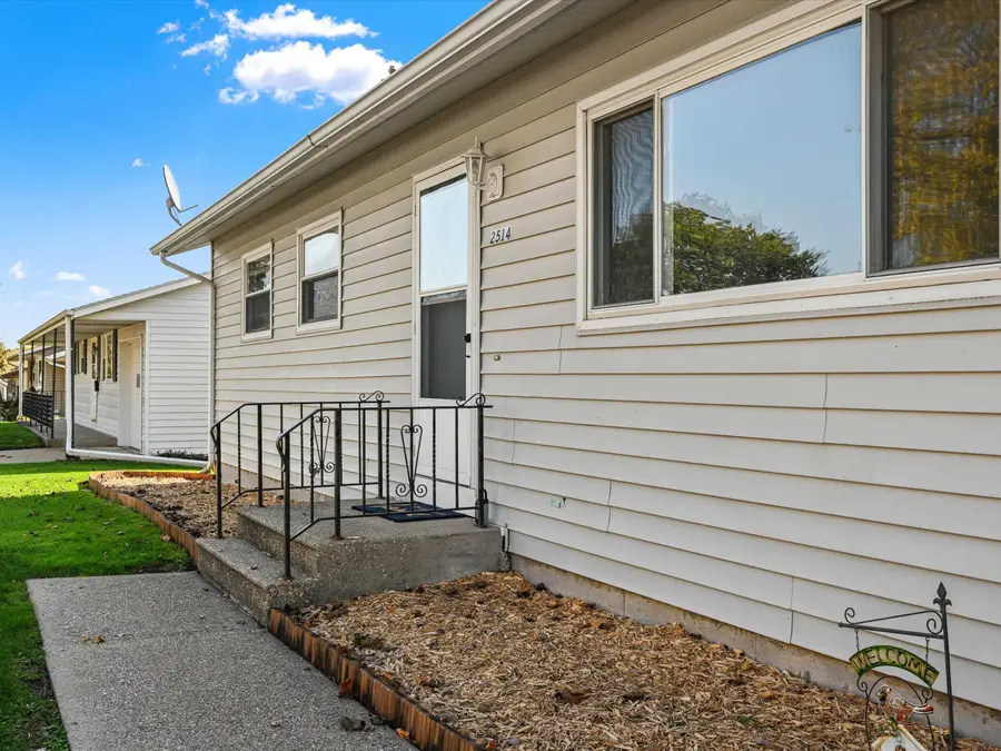 2514 Marywood Drive, Dubuque, IA 52001 - #3