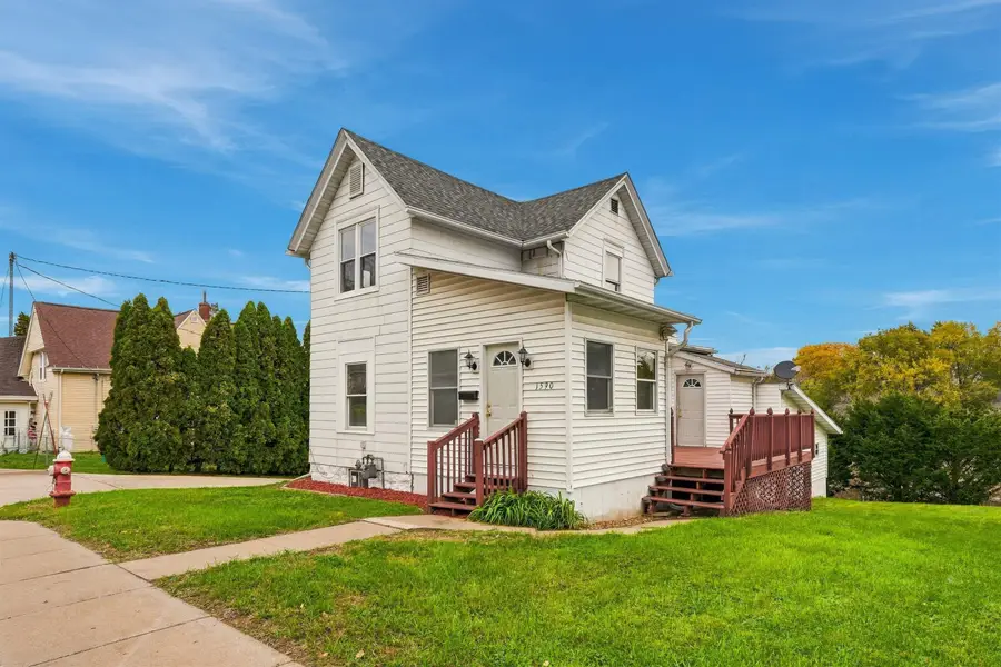 1590 N Grandview Avenue, Dubuque, IA 52001 - #2