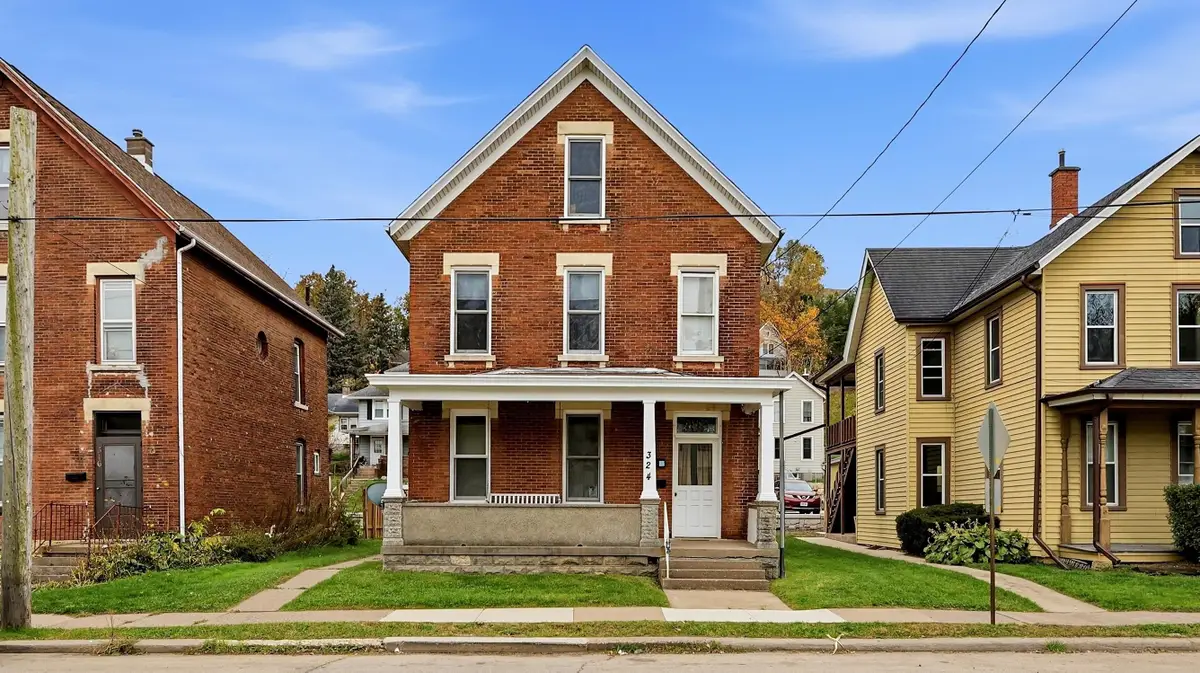324 Kaufmann Avenue, Dubuque, IA 52001 - #1