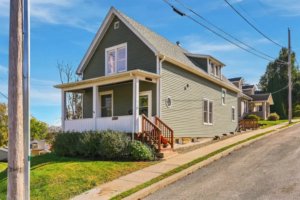 2651 Broadway Street, Dubuque, IA 52001 - #1