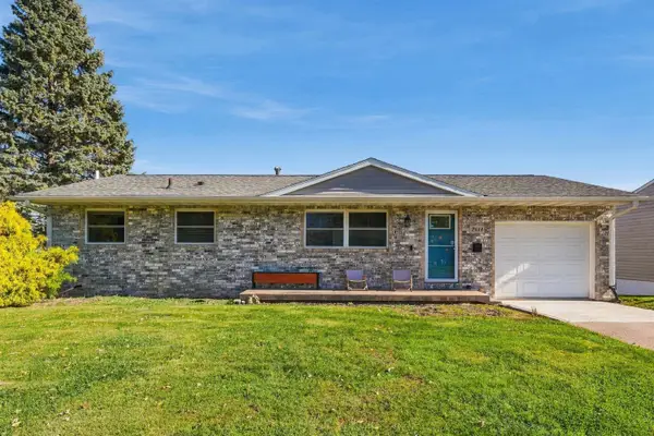2614 Glenview Circle, Dubuque, IA 52001