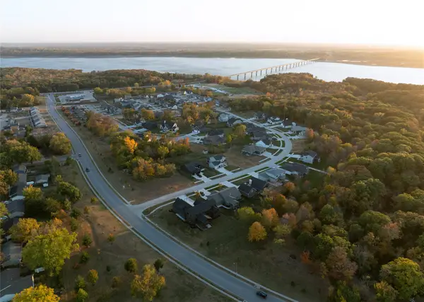 807 Bridgeview Street, Polk City, IA 50226