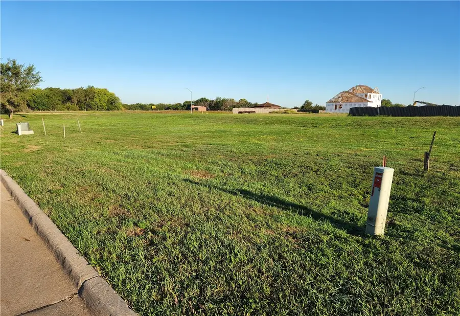 Unit 15 Mckay Drive, Knoxville, IA 50138 - Image #3